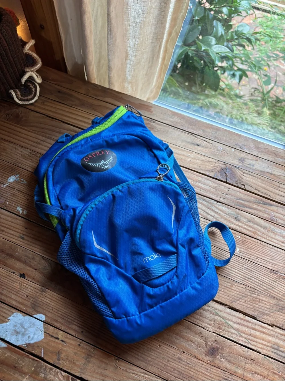 Osprey Moki Blue Men's Daypack with Hydration Pack